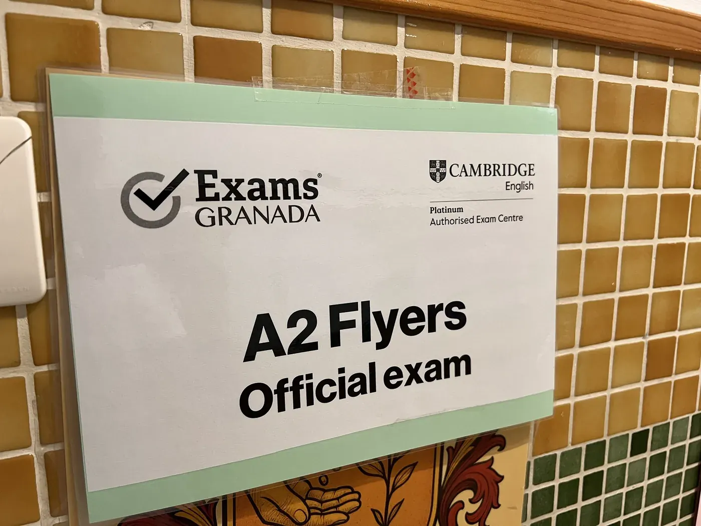 Cartel de examen A2 Flyers de Exams Granada y Cambridge English.